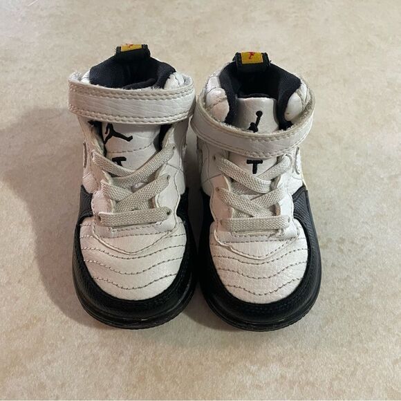 Toddler Boys Baby Nike Air Jordan shoes Taxi Fusion Black white retro size 4C - Picture 4 of 9
